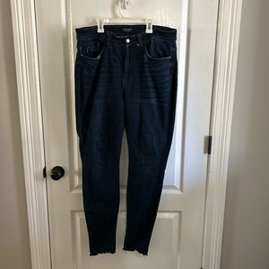 Judy Blue skinny fit slightly distressed jeans size 16W